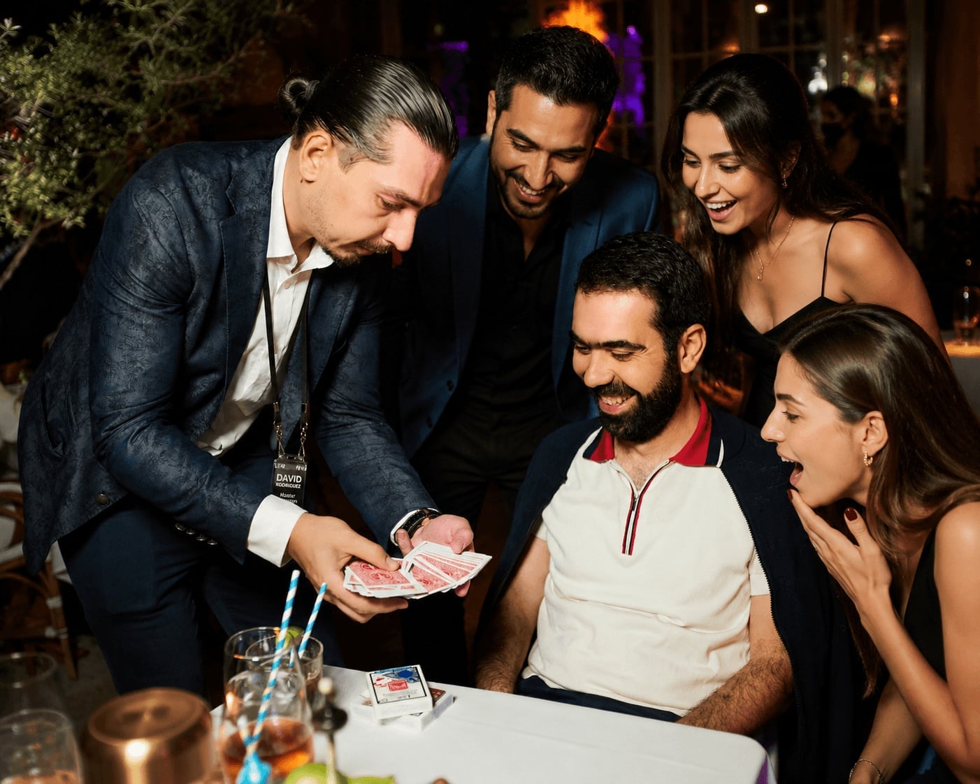 Miami Magician Corporate Event Close Up Walk Around Magic Show